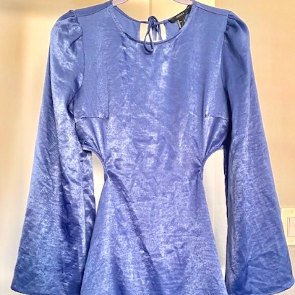 Dusty blue cut out long sleeve short dress
